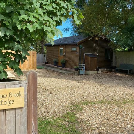 Cosy Dog Friendly Lodge With An Outdoor Bath On The Isle Of Wight Whitwell  Exterior foto