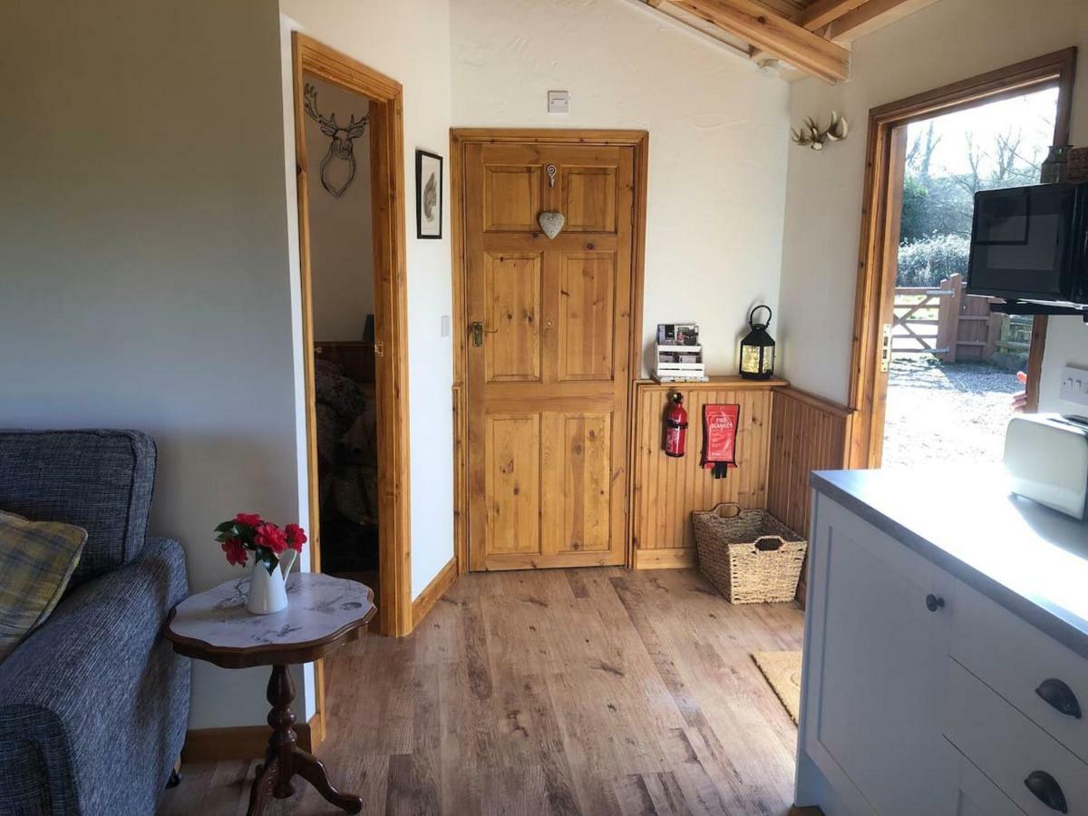 Cosy Dog Friendly Lodge With An Outdoor Bath On The Isle Of Wight Whitwell  Exterior foto